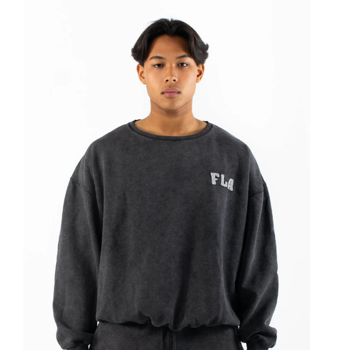 WASHED BLACK SWEATER